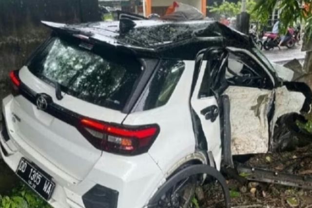 Kecelakaan Maut! Istri Anggota DPRD Sulsel Tewas di Tol Makassar