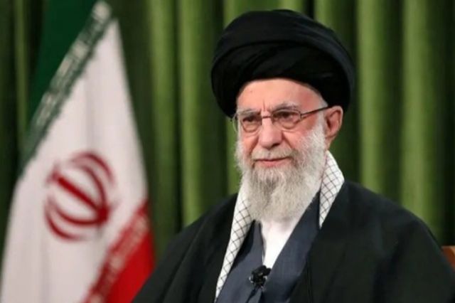 Pemimpin Tertinggi Iran Ali Khamenei Tewas Dalam Serangan AS-Israel