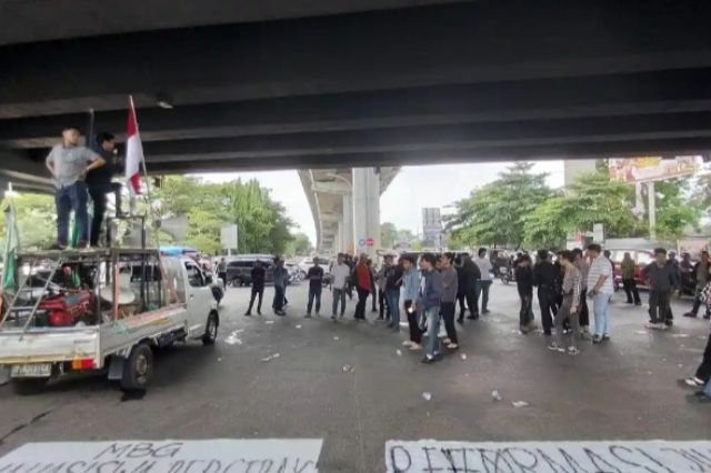 Sulsel Bergejolak, HMI Makassar Gelar Aksi Besar di Sejumlah Titik
