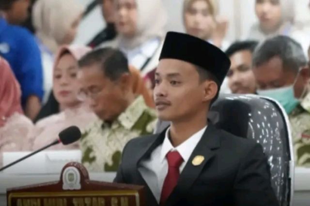 AM Tazar Soroti Akses Pendidikan! Aturan Jarak Jalur Domisili SMA Segera Dievaluasi