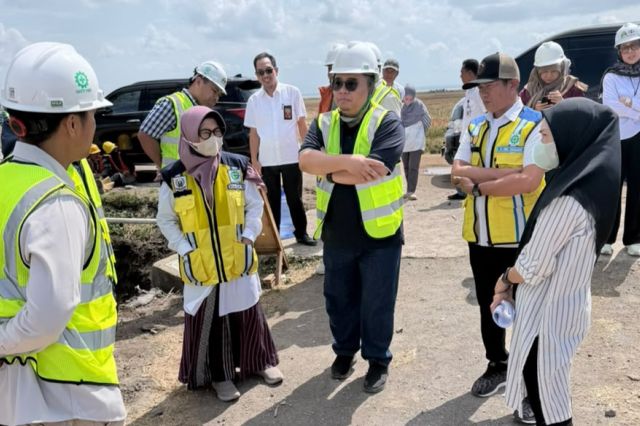 Mengapa Jalan Aroepala Dibeton dan Hertasning Diaspal? Ini Alasannya