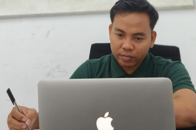 Lahir dari Laut, Hidup untuk Ilmu dan Membetuk Tekad  Anak Pulau Bisa Kuliah