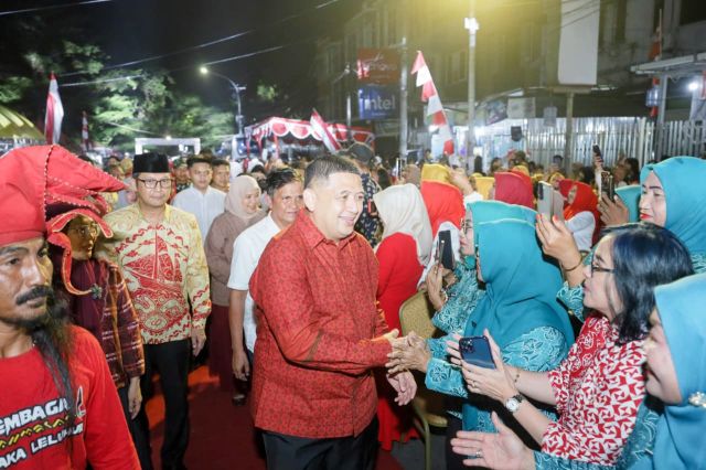 Munafri-Aliyah Hadiri Pesta Rakyat Mariso, Tekankan Jaga Kebersihan