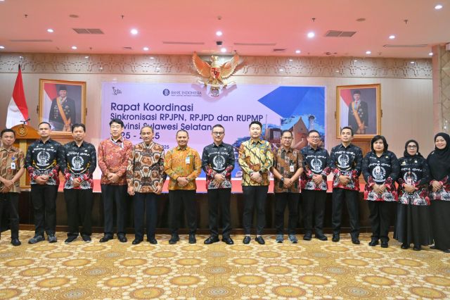 Sekda Sulsel Jufri Rahman Paparkan Potensi Investasi Sulsel di Rakor Sinkronisasi RPJPN, RPJPD, dan RUPMP