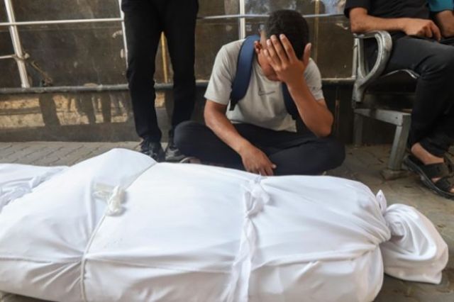 Serangan Udara Israel Menghantan Wilayah Deir al Balah, Gaza, Anak-Anak Dilaporkan Tewas