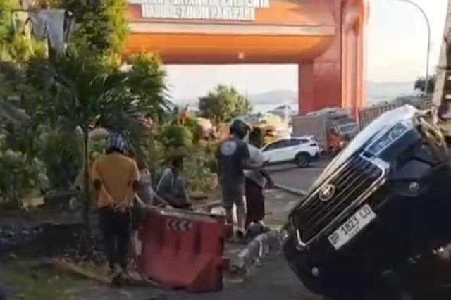 Kecelakaan Beruntun di Parepare, Pasutri Luka-Luka