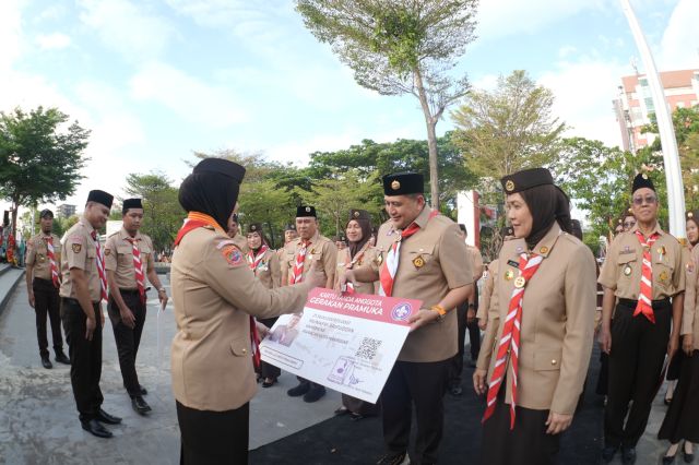 Dari Pantai Losari, Munafri Kobarkan Semangat Pramuka Bangun Kota