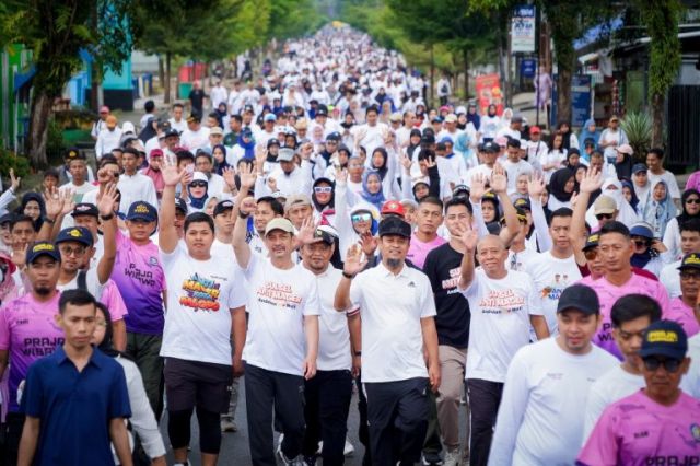 Ribuan Warga Palopo Antusias Ikuti Jalan Sehat Sulsel Anti Mager