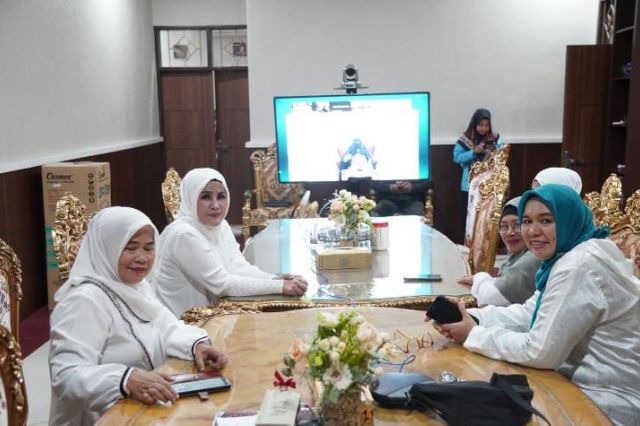 Pj. Ketua TP PKK Kota Palopo Ikuti Kajian Islami yang Diselenggarakan TP PKK Sulsel