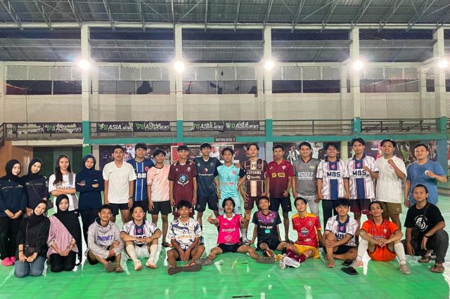 Fun Futsal & Badminton Mahasiswa Manajemen Se-Palopo, Perkuat Silaturahmi dan Sinergi