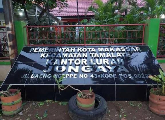 Abdul Hamid, Lurah Jongaya, Kecamatan Tamalate, Kota Makassar menjadi sorotan publik, baik dari masyarakat di lingkup Kelurahannya